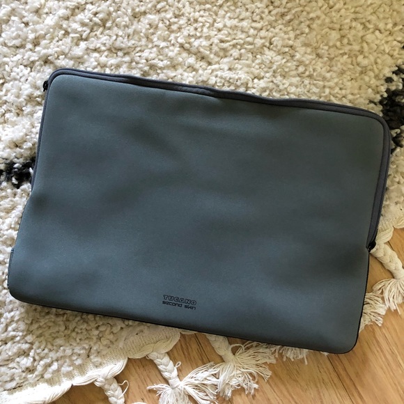 🌷4/$20 Tucano large neoprene zip laptop case - Picture 2 of 4